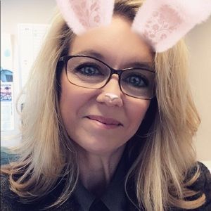 Meet your Posher, Mia